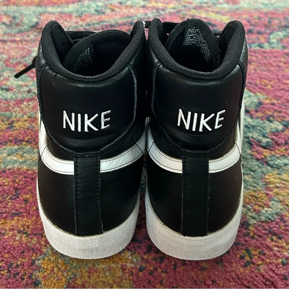 Nike | Youth Black Leather Blazer ‘77 Mid Top Lace Up Sneakers Gum Sole Size 7Y